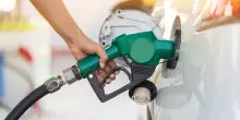 Perch&eacute; il prezzo della benzina sta per schizzare alle stelle