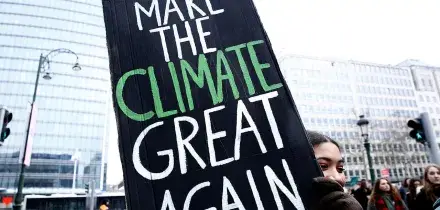 L'ex uomo pi&ugrave; ricco del mondo investe 10 miliardi contro il cambiamento climatico