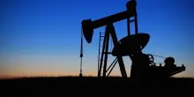 Oro vs Petrolio, 50 anni di dati svelano una statistica shock a maggio