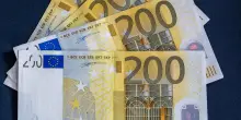 Preleva al bancomat, poi la sorpresa. La banconota da &euro;200 &egrave; falsa