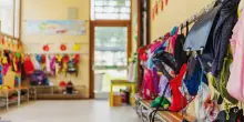 Dal 2027 arriva l'operatore scolastico, stipendio pi&ugrave; alto e nuovi compiti. Ecco cosa cambia