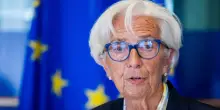 Lagarde aspetta sei settimane. Il pensionato italiano sta gi&agrave; pagando, e per molti anni ancora