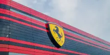 Azioni Ferrari, trimestrale solida ma il titolo scivola. Conviene comprare ora?