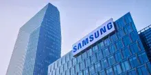 Perch&eacute; Dua Lipa ha fatto causa a Samsung per 15 milioni di dollari?