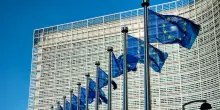 BTP o bond della Commissione UE? Il calcolo che cambier&agrave; il tuo portafoglio obbligazionario