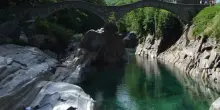 Le Maldive Svizzere: la Val Verzasca in meno di due ore da Milano