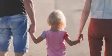 Chi ha figli non paga queste &ldquo;tasse&rdquo;: esenzioni e riduzioni per le famiglie