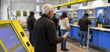 Pensioni, ufficiale. Dal 3 agosto Poste Italiane non le paga pi&ugrave; a questi pensionati