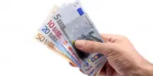 Lo Stato offre 185 euro a chi ha 10.000 euro e li vincola per 10 mesi su questo BTP a tasso fisso
