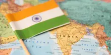 Royal Enfield sfida il Giappone. Sta costruendo in India una delle fabbriche di moto pi&ugrave; grandi al mondo