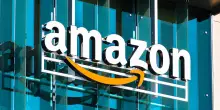 Amazon ha tagliato 30.000 posti di lavoro in 8 mesi per investire 200 miliardi in AI