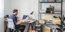 Avere un lavoro non basta pi&ugrave;. Perch&eacute; in Italia i salari ti rendono povero lo stesso?