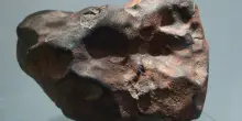 Hanno trovato del granato in un meteorite proveniente da Marte. Gli scienziati ne sono sorpresi
