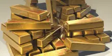 Oro sotto 4.100 dollari e Goldman taglia il target a 4.900. &Egrave; il momento giusto per guardarlo di nuovo?