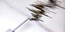 Il tuo telefono pu&ograve; sentire i terremoti. Come funziona l'allerta di Google