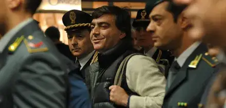 Chi &egrave; e quanto guadagna Valter Lavitola, l'imprenditore indagato per l'attentato a Ranucci