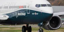Un altro problema per il Boeing, sedili installati male su centinaia di aerei