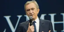 La &ldquo;guerra&rdquo; tra il miliardario Bernard Arnault e il giornale Le Monde, spiegata