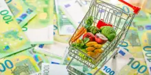 Cibo e energia non bastano pi&ugrave;. Perch&eacute; gli italiani spendono sempre di pi&ugrave; in servizi?