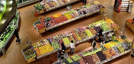 Supermercati aperti a Ferragosto 2026, ecco dove si pu&ograve; fare spesa