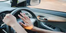 Le auto invisibili sono possibili? L'esperimento che sfida radar e telecamere