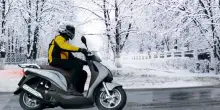 Scooter o microcar, quale conviene davvero per andare a scuola? Costi, consumi e sicurezza