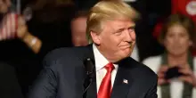 Trump promette 5.000 dollari a ogni americano in cambio del voto. &Egrave; davvero fattibile (e cosa rischiano i mercati)?