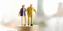 Pensione senza contributi per le coppie sposate, come funziona e quanto spetta