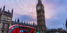 I costruttori edili britannici volano in Borsa. Il piano di Burnham per i mutui dei giovani spinge Persimmon e Taylor Wimpey