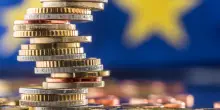 Cambio euro-dollaro ai minimi di 17 mesi. Gli analisti spiegano cosa aspettarsi ora