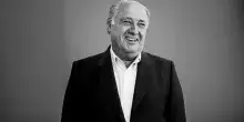 Chi &egrave; e quanto guadagna Amancio Ortega? Il fondatore di Zara &egrave; l'uomo che possiede pi&ugrave; case al mondo