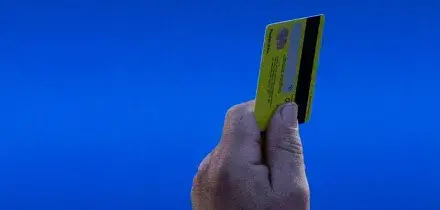 Come ricaricare la Postepay con PayPal (da sito e app)