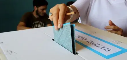 Tessera elettorale smarrita, esaurita o mai consegnata. Cosa fare per averla subito