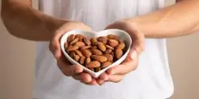 Alimentazione, esperto: "Mandorle e frutta a guscio migliorano salute cardiometabolica"