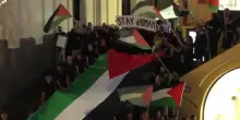 Piazzetta di Capri gremita per il flash mob pro Palestina