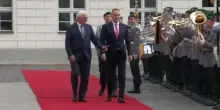 Steinmeier riceve a Berlino il presidente polacco Nawrocki