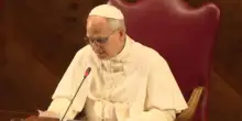 Il Papa alla Pontificia Università Lateranense: formare alla pace