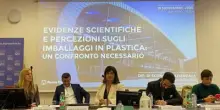 Imballaggi in plastica, scienza e industria a confronto
