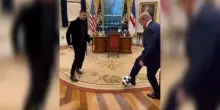 Trump palleggia con Ronaldo: il video con l’AI postato dal presidente