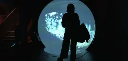 L’isola del tempo profondo: Hito Steyerl in Fondazione Prada