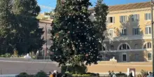 Roma si accende per le feste e aspetta il boom di turisti per Natale