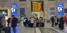 Risveglio con sciopero a Milano, treni cancellati e chiusura M3