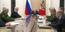 Putin sostiene che le forze ucraine retrocedono su tutto il fronte