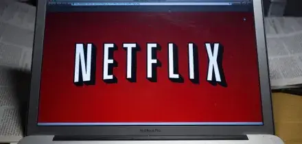 Netflix compra Warner Bros: cosa include l’accordo da quasi 83 miliardi