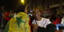 Parigi, festa per il Senegal dopo la vittoria in Coppa d&rsquo;Africa