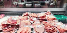Prosciutto cotto: perch&eacute; pu&ograve; essere cancerogeno e come ridurre il rischio