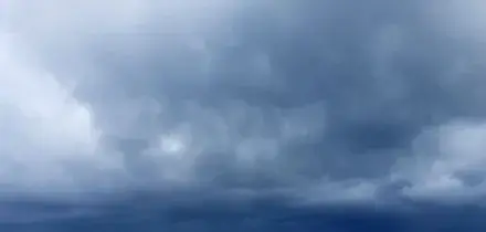 Guerra e sicurezza nel Mediterraneo: nave russa di GNL colpita tra Malta e Sicilia