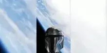 Star Wars, una replica del casco mandaloriano lanciata nello spazio