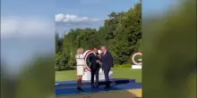 G7, tutta la playlist di Macron per i leader: da Tom Petty a Felicit&agrave;
