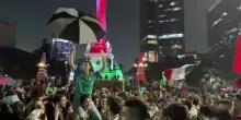 Mondiali, festa Messico in strada: &egrave; la prima squadra ai sedicesimi